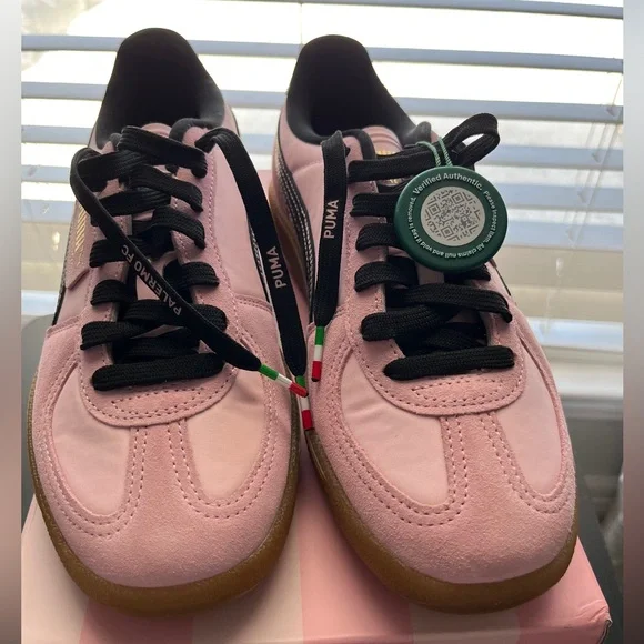 Puma Palermo FC pink shoes 9.5 women’s - Picture 7 of 9